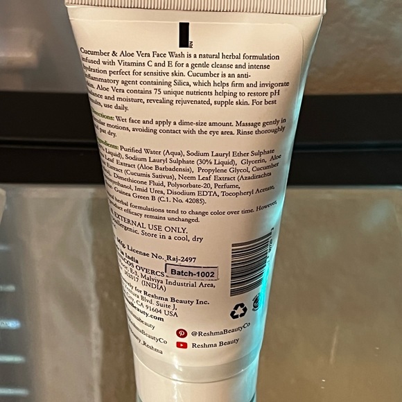 Reshma Face Wash CUCUMBER &
ALOE VERA soothing, hydrating, cooling properties. - Picture 5 of 9